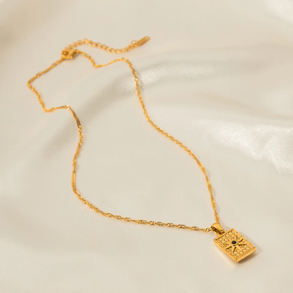 GOLDEN LUXE NECK CHAIN