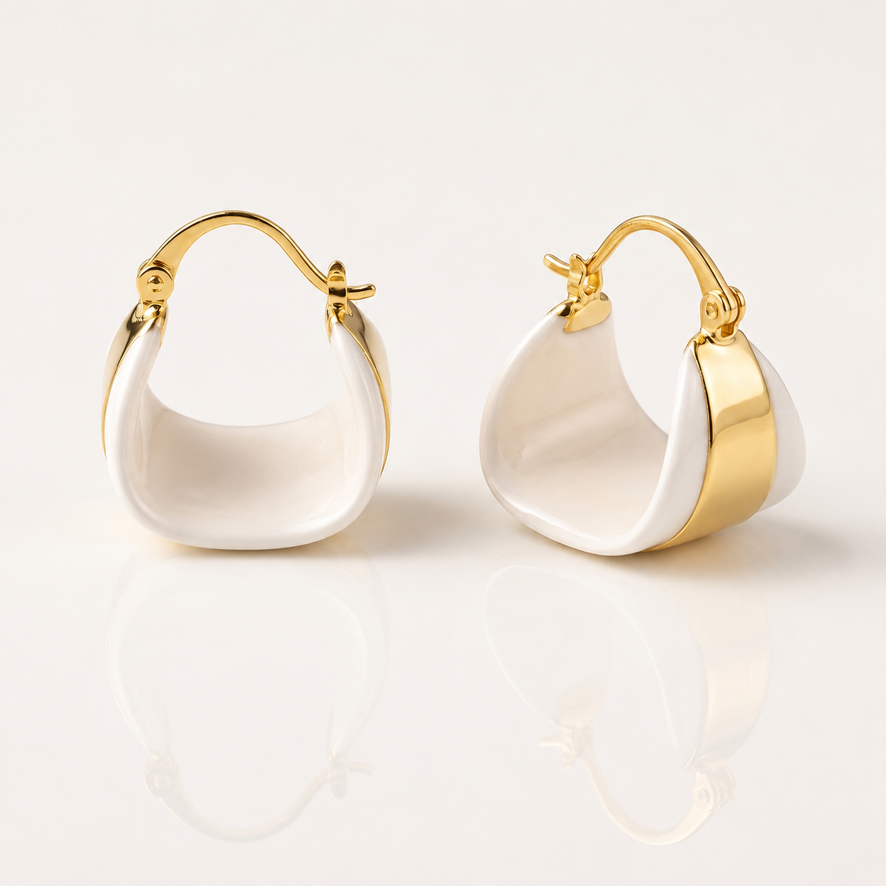 ENAMEL WHITE HOOPS