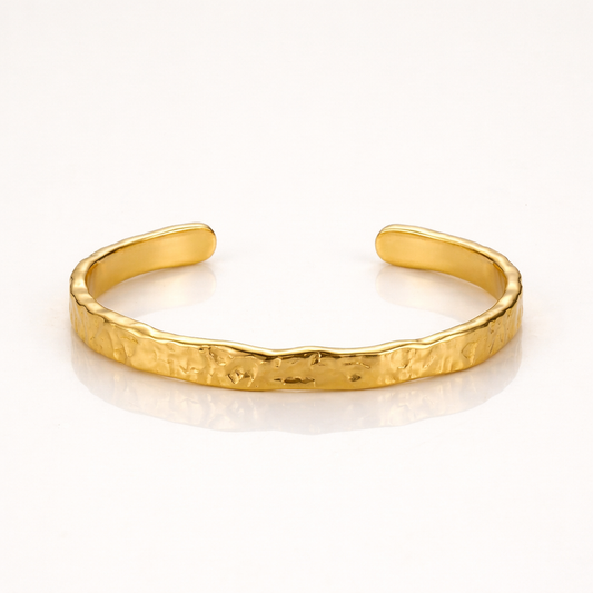 HAMMERED CUFF