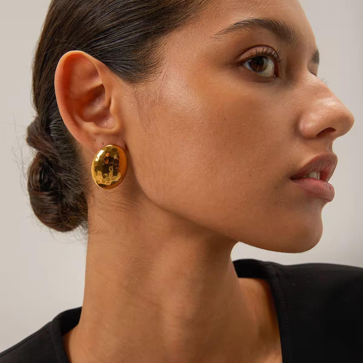VALORA EARRING