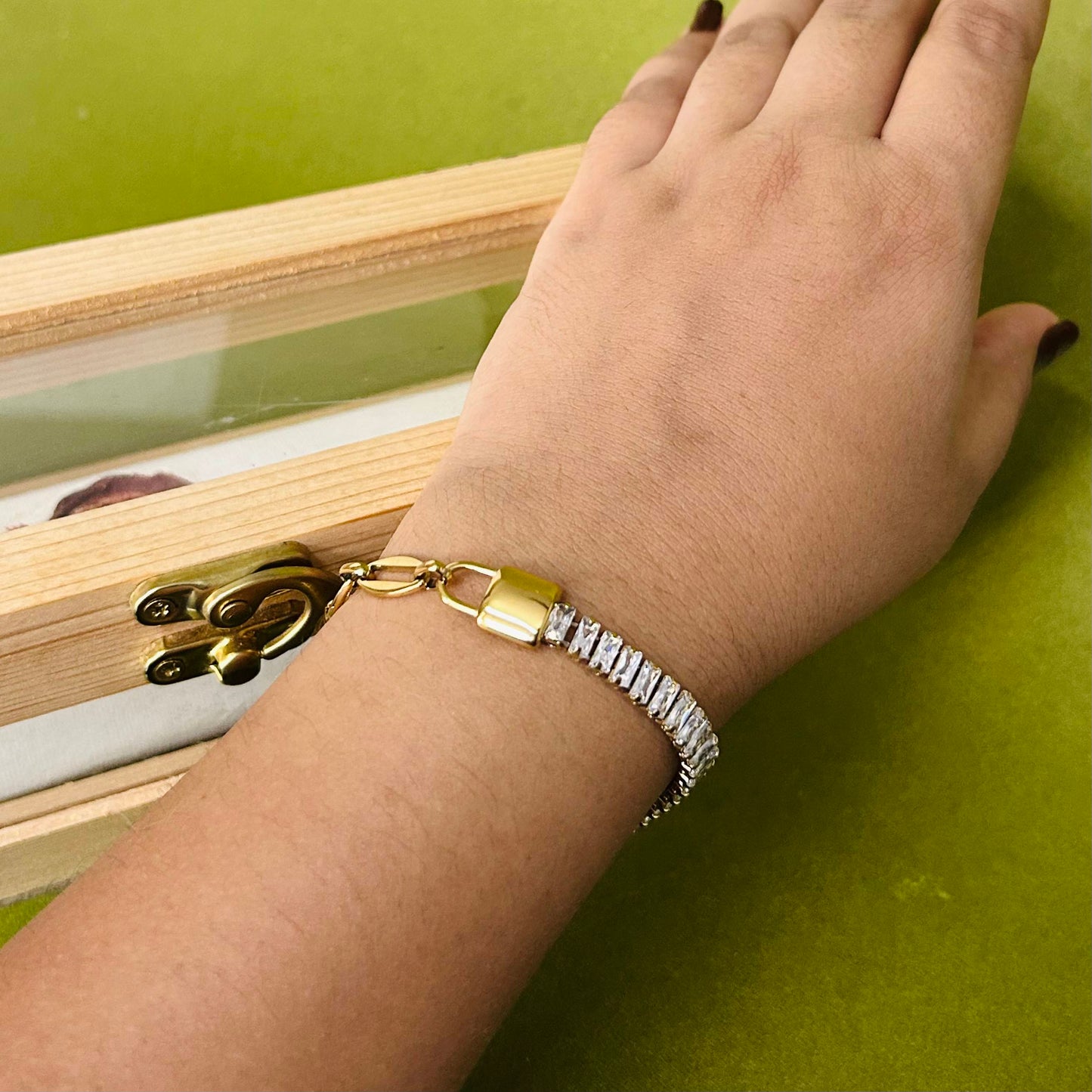 LUNA TENNIS BRACELET