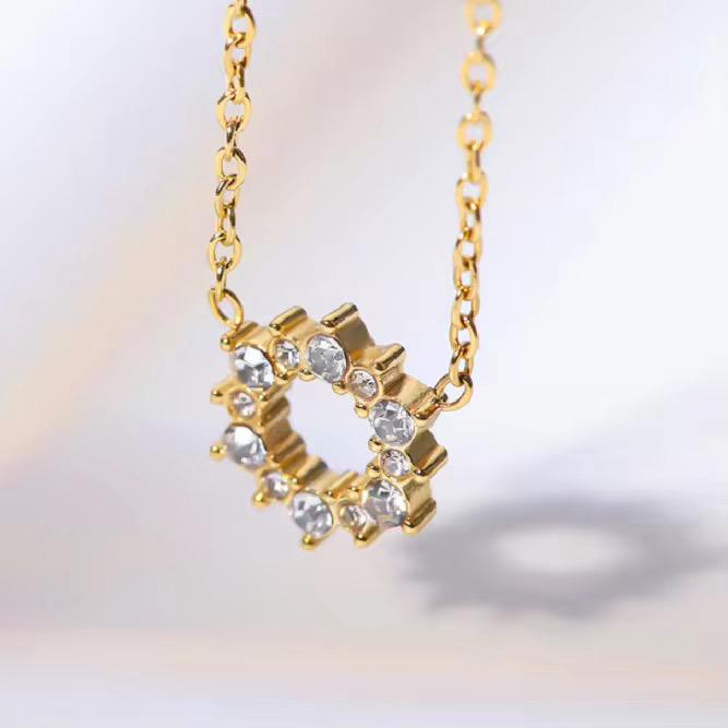 LUXE BLOOM